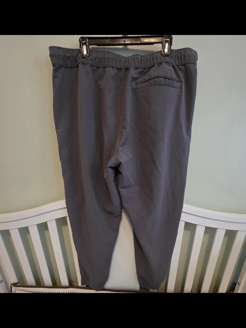 Men's Gray Elastic-Waist Joggers - Drawstring Athletic Sweatpants